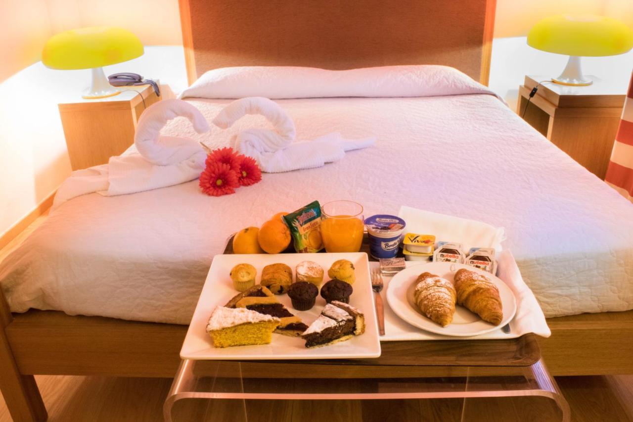 Le Querce Hotel Сальсомаджоре-Терме Экстерьер фото
